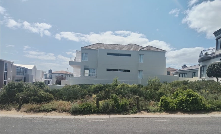  Bedroom Property for Sale in Calypso Beach Western Cape